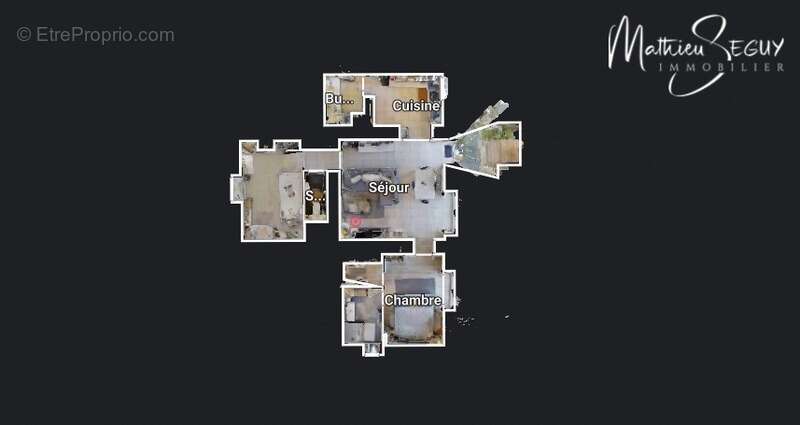 Appartement à COURZIEU