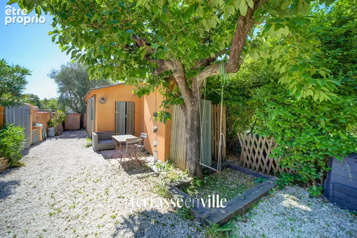 Sanary - port & plage à pied - maison de charme t7 - jardin- cave - aperçu mer - 850 000€ - photo 21