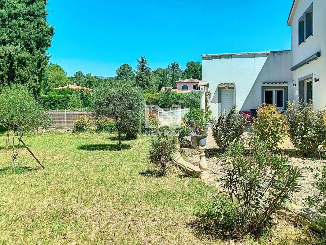 Maison à CALLIAN