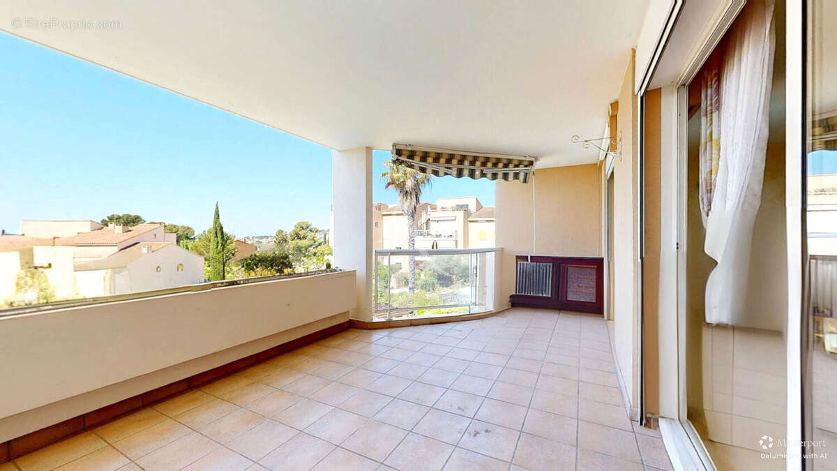 T4 Carqueiranne magnifique vue mer résidence sécurisée avec piscine - photo 7