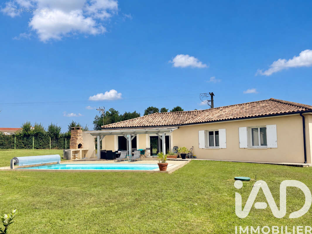 Maison 162 m² à Boisredon  - photo 2