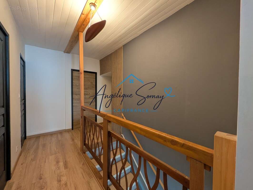 Chille – maison de village mitoyenne de 160 m² avec garage, stationnement - photo 12