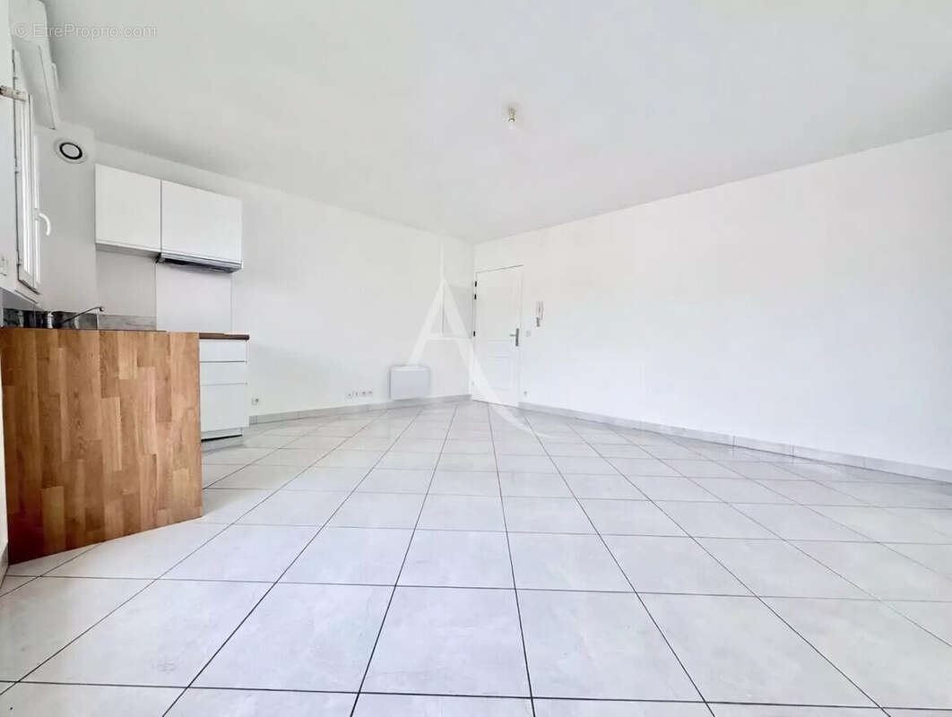 Appartement à CHILLY-MAZARIN