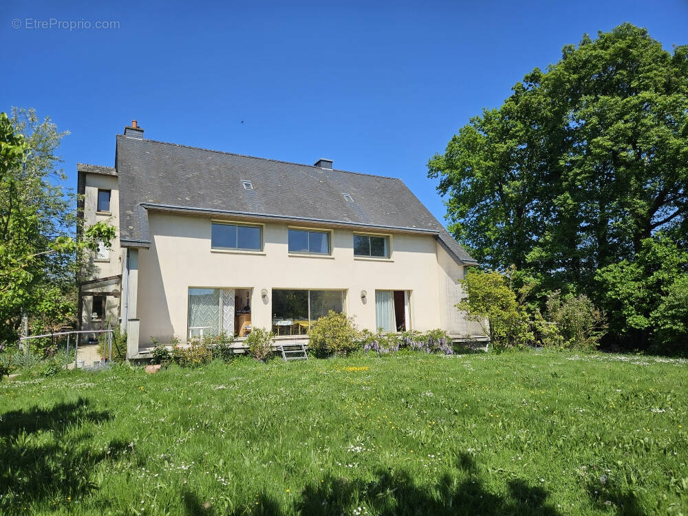 Maison à VERN-SUR-SEICHE