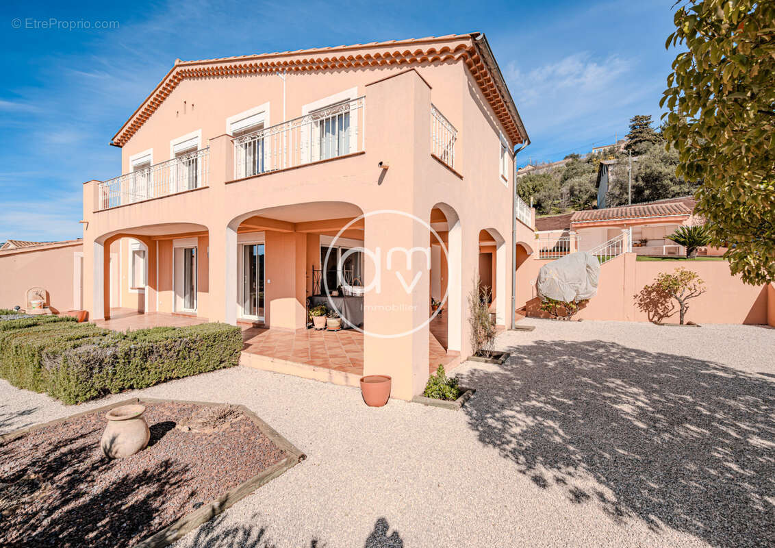 Maison à PIERREFEU-DU-VAR