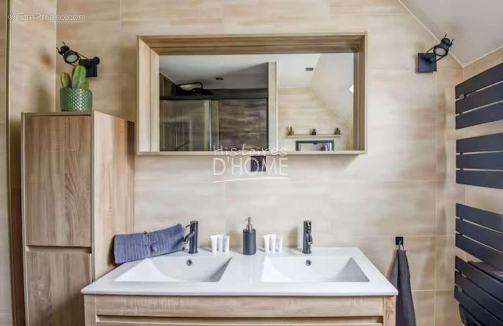 Maison à LE PLESSIS-FEU-AUSSOUX