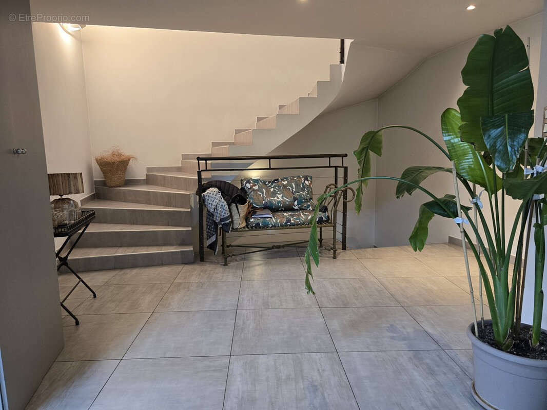 Appartement à MORIERES-LES-AVIGNON