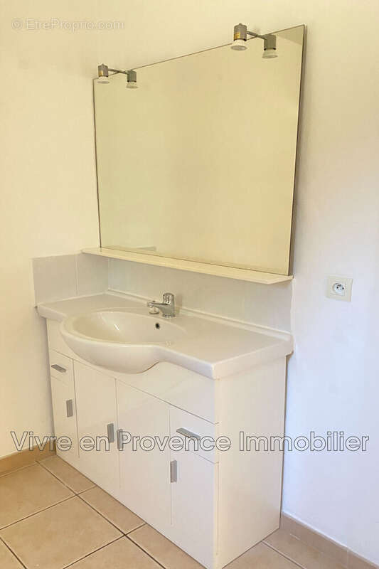 Maison à MORIERES-LES-AVIGNON