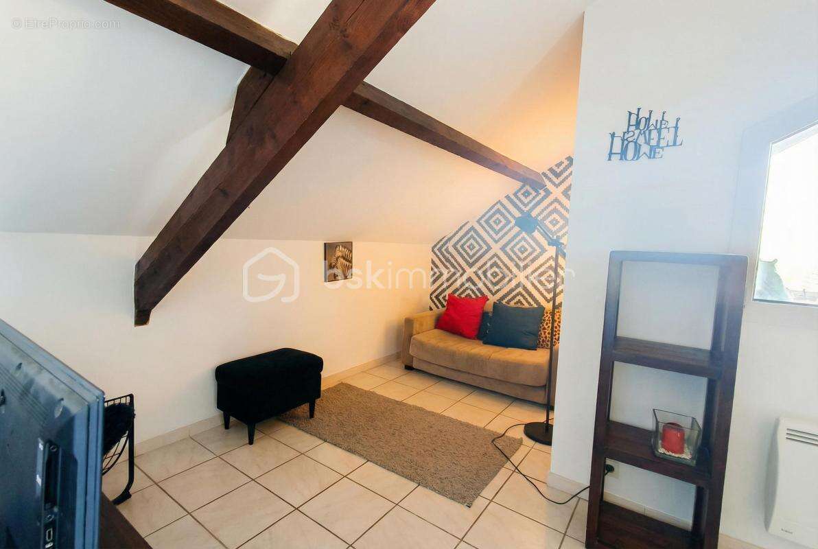 Appartement à CHALIFERT