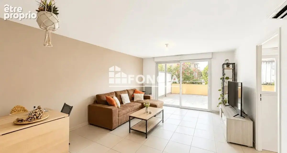 Appartement à COGOLIN