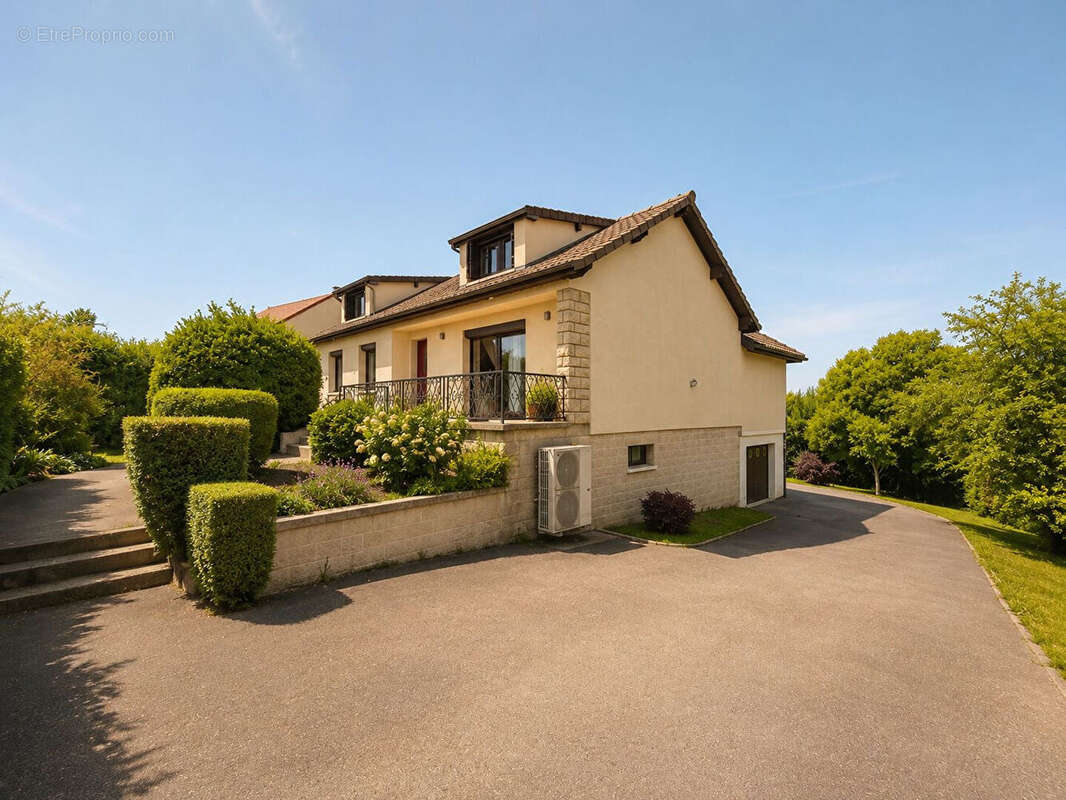 Maison à MAREUIL-LES-MEAUX
