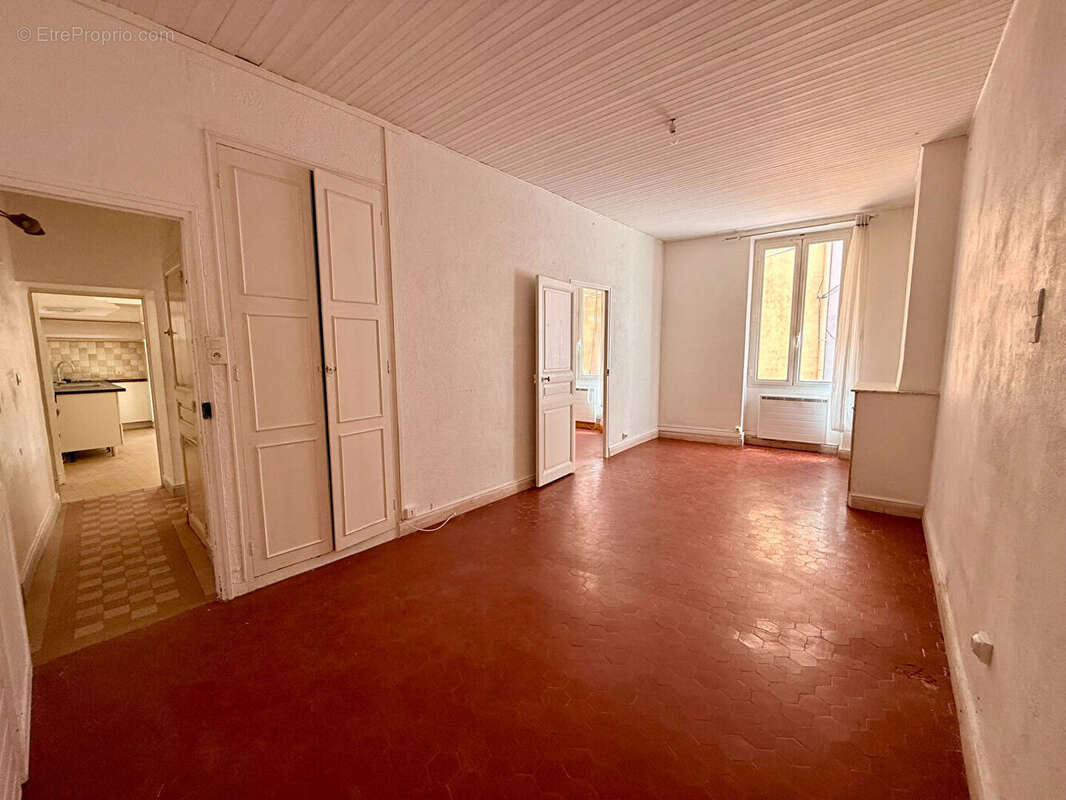 Appartement à SAINT-MAXIMIN-LA-SAINTE-BAUME