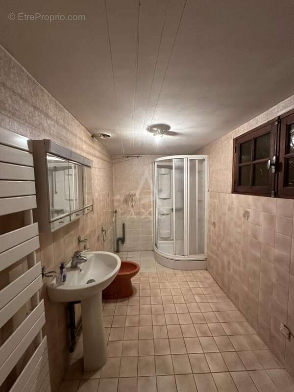 Maison à MAZEYROLLES