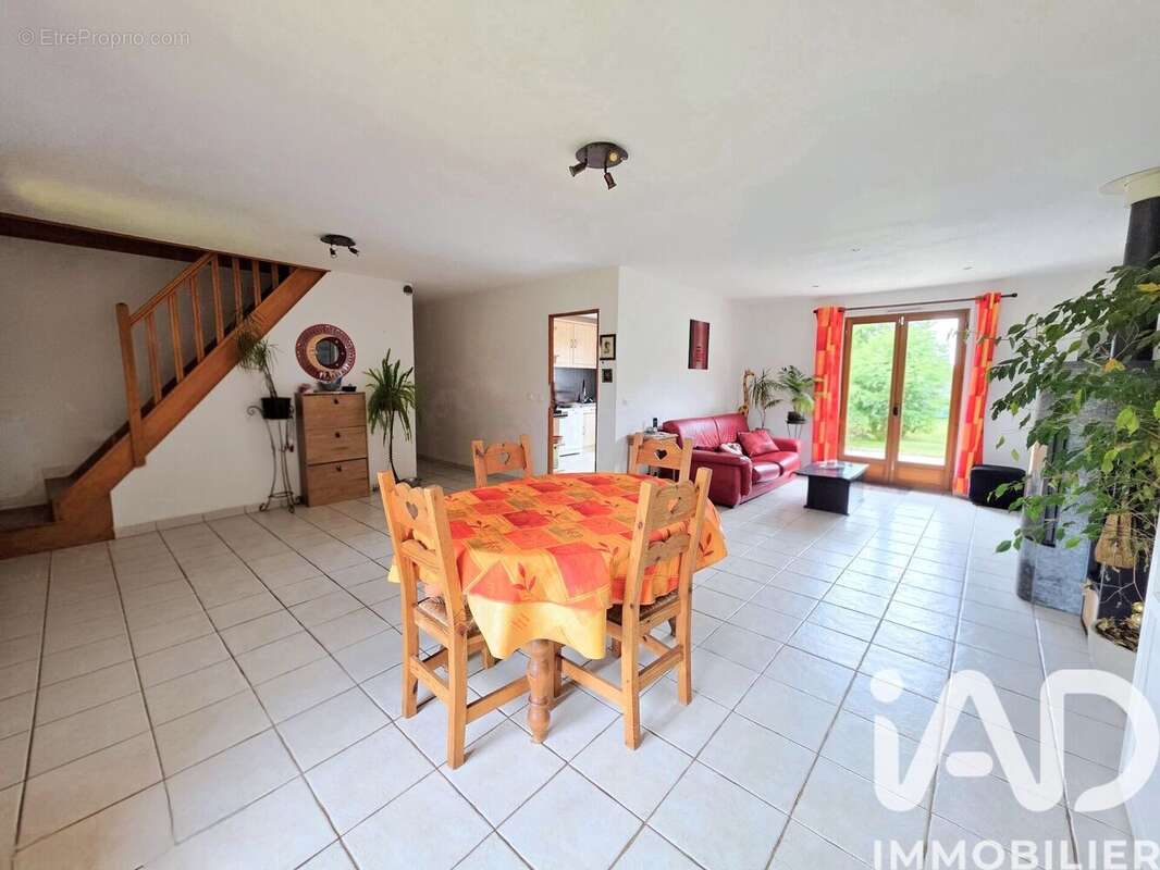 Maison 150 m² à Mondonville-Saint-Jean  - photo 4