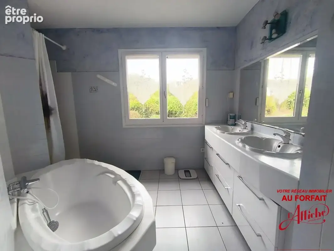 BEAUMONT-SUR-LÈZE  Vue exceptionnelle sur les Pyrénées, 187 m² habitables, terrain de plus de 4 000 m² avec piscine. - photo 11
