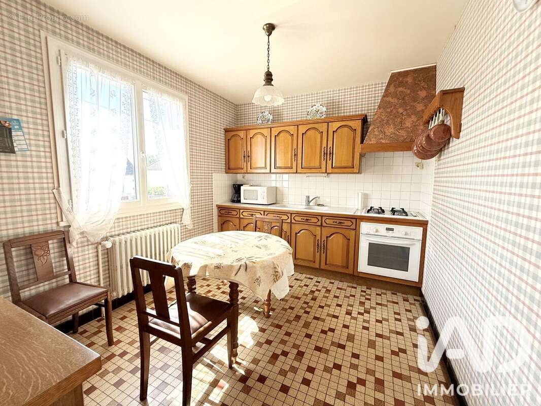Maison 94 m² à Brou  - photo 2
