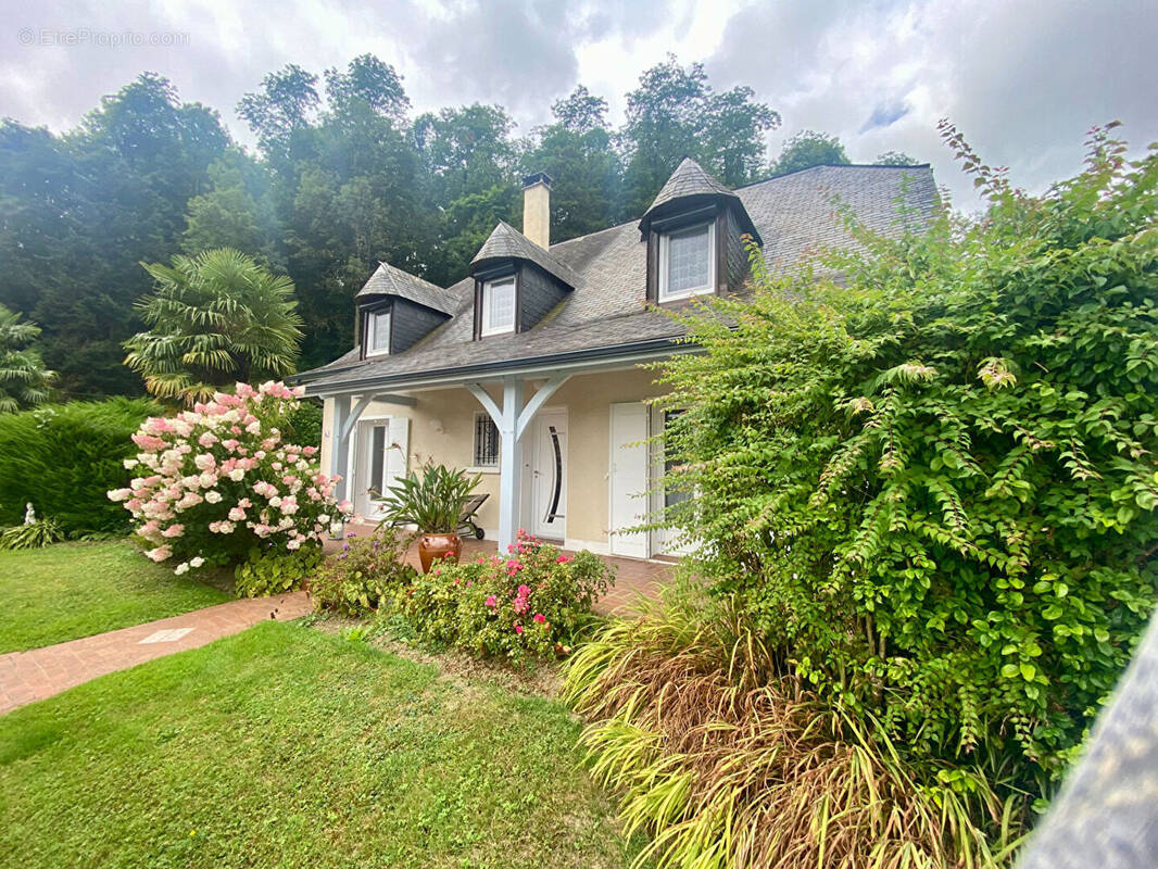 Maison à OLORON-SAINTE-MARIE