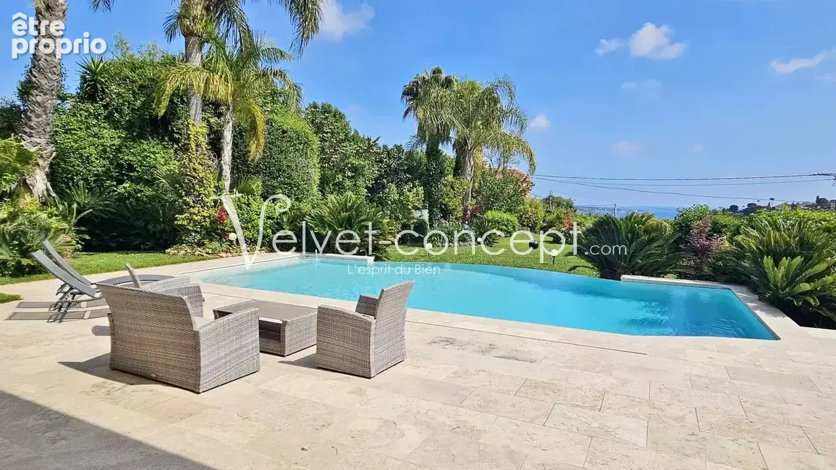 ANTIBES - Villa Contemporaine - Vue Mer - Calme - - photo 3