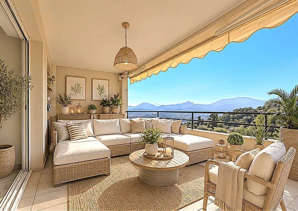 Appartement à MANDELIEU-LA-NAPOULE