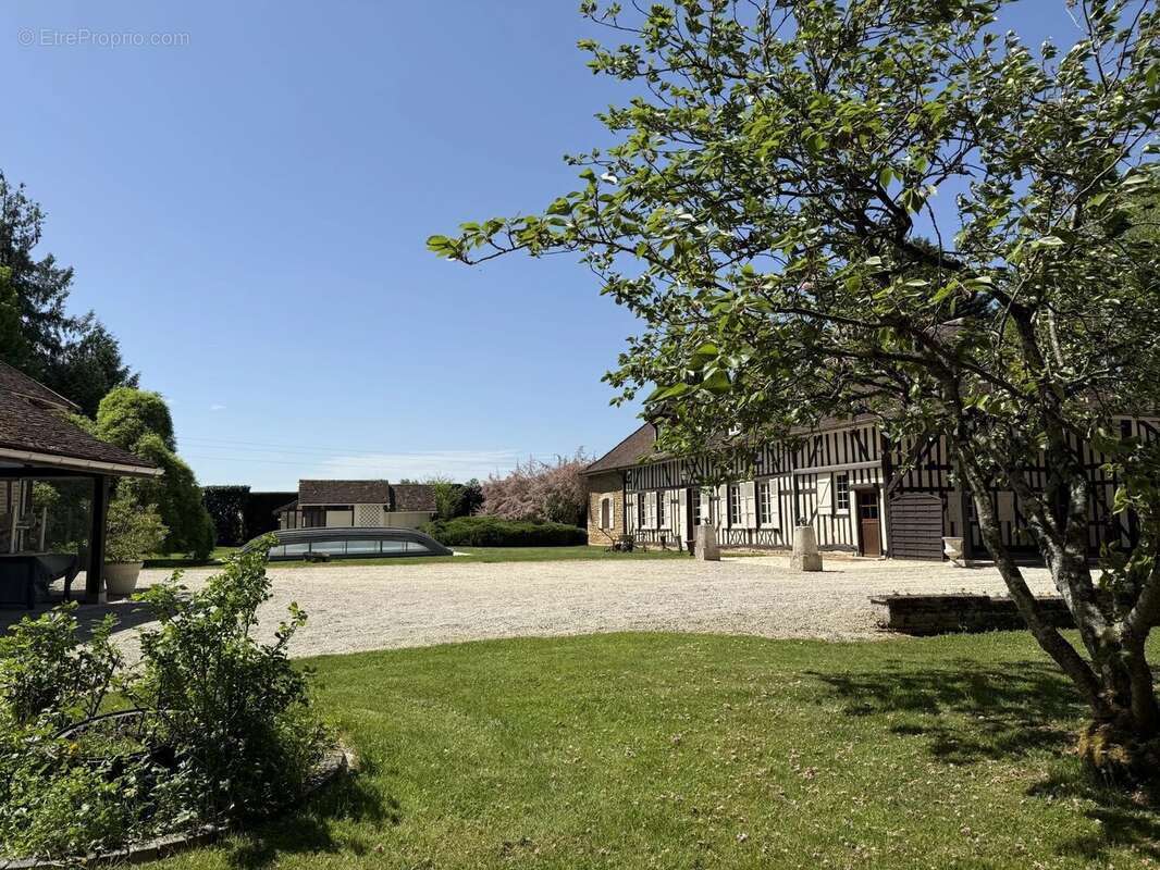Propriété pleine de charme et de caractère - photo 2