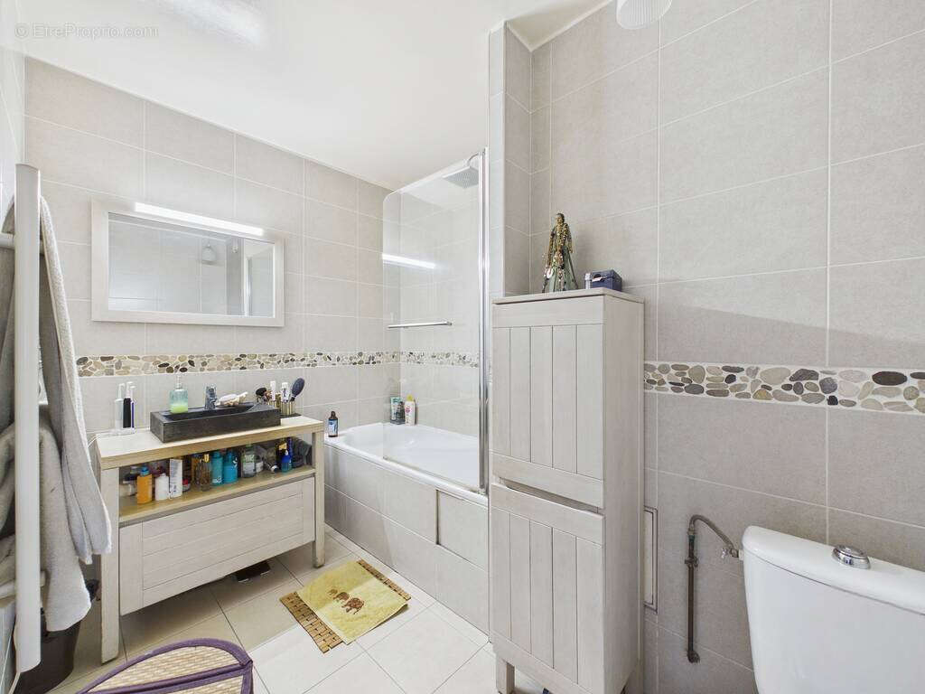Appartement à PARIS-20E