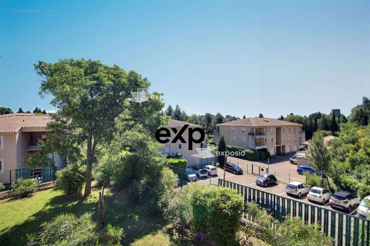 Appartement à VILLENEUVE-LES-AVIGNON