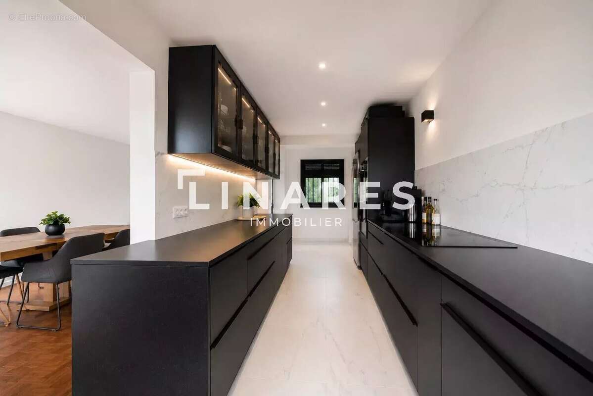 Appartement à MARSEILLE-9E
