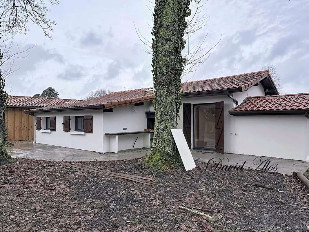 Maison à PARENTIS-EN-BORN