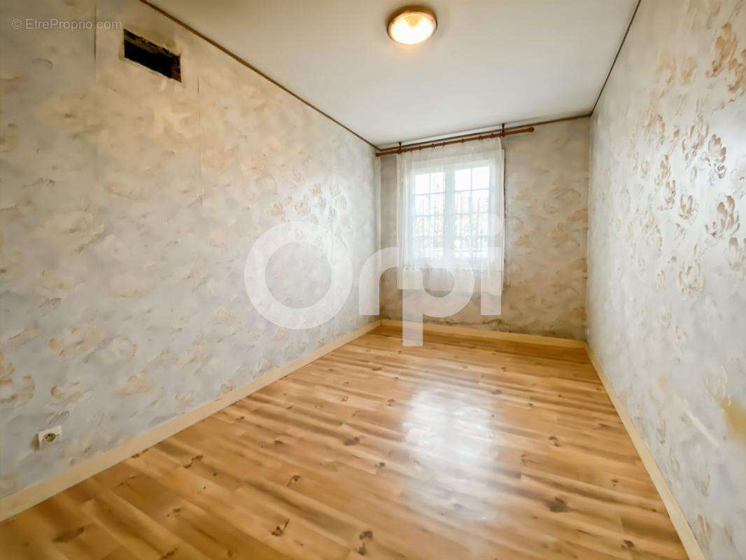 Maison à LE VAL-DAVID