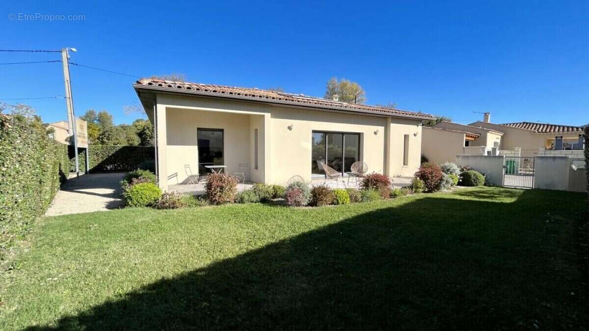 Maison à MORIERES-LES-AVIGNON