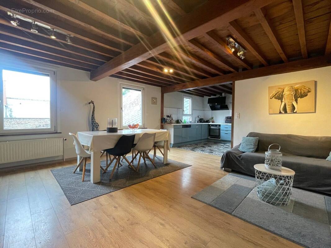 Maison à FLIXECOURT