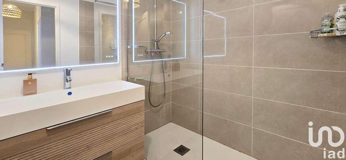 Photo 6 - Appartement à BAILLY-ROMAINVILLIERS