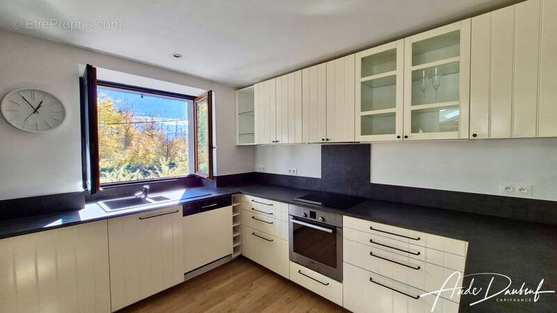 Appartement à PRINGY