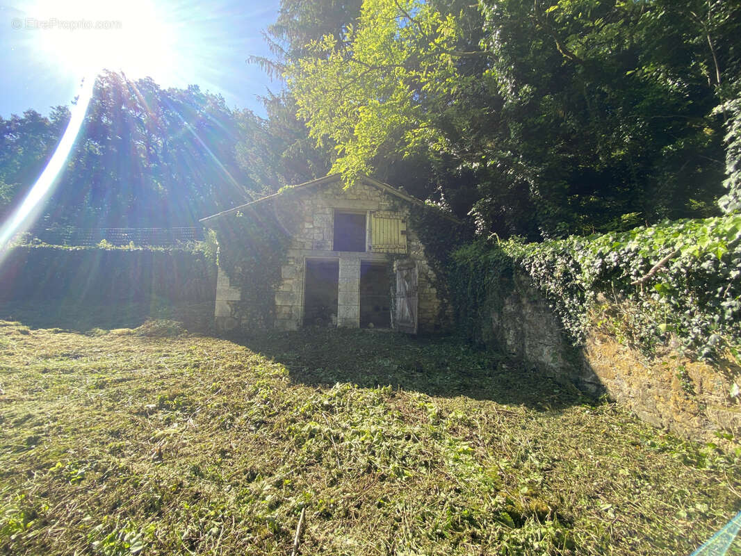 Maison à MOUTHIERS-SUR-BOEME