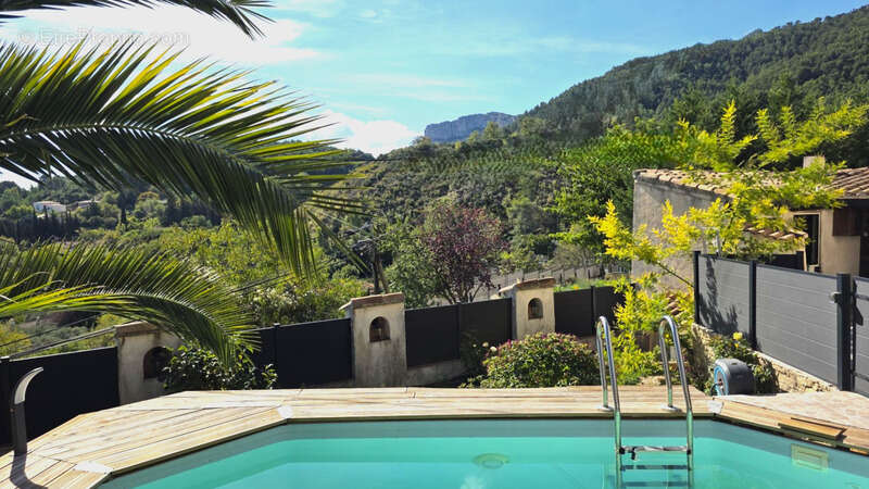 Maison à SAINT-SAVOURNIN