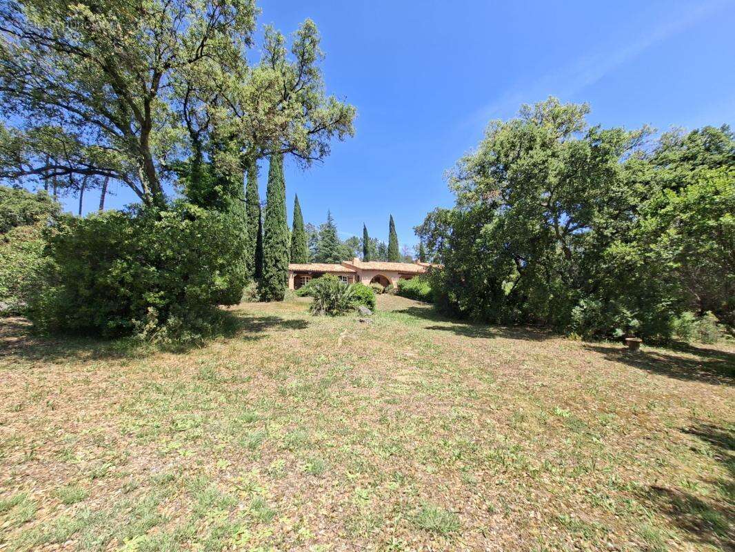 Magnifique propriete de charme - 160 m2 - 5 pieces- le muy - photo 3