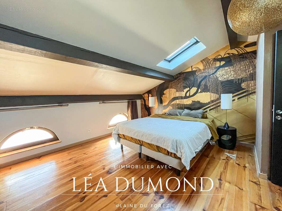 Maison à SURY-LE-COMTAL