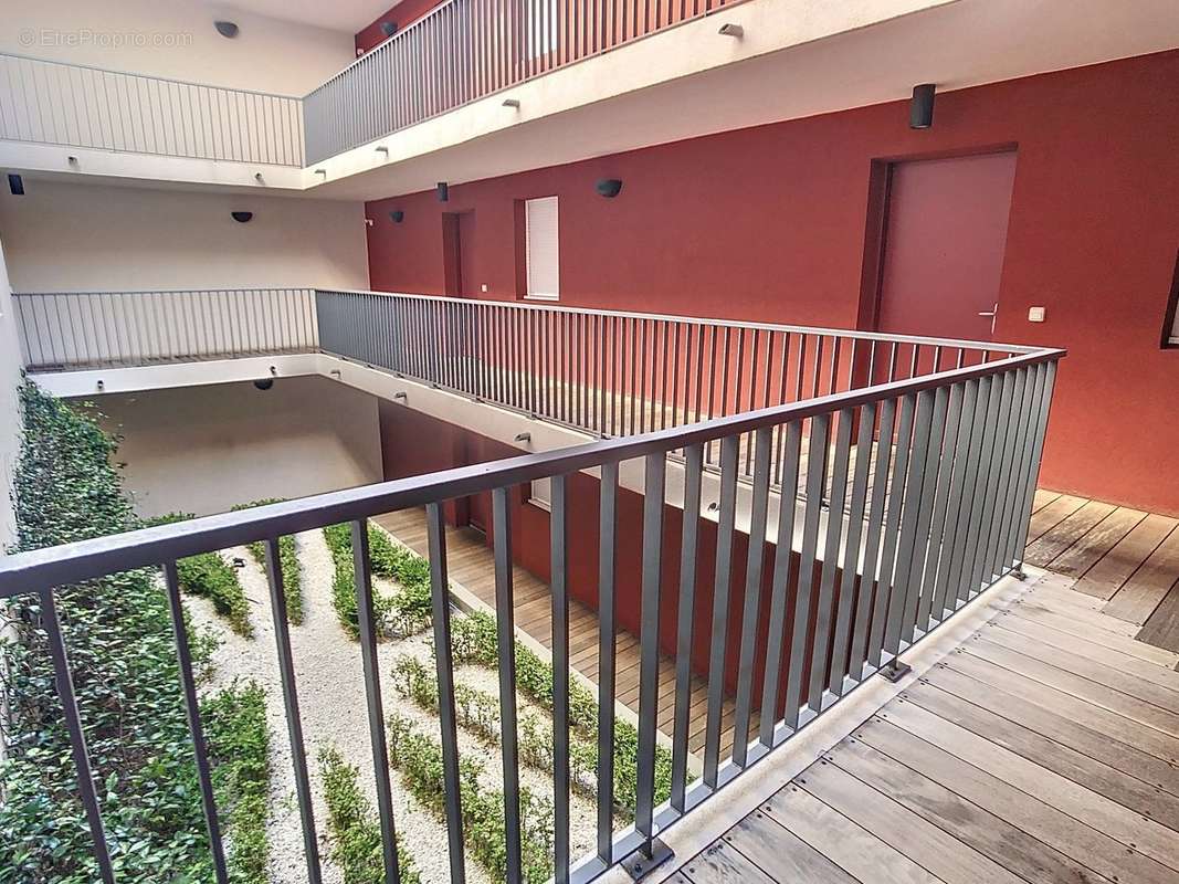 Appartement à LE CRES