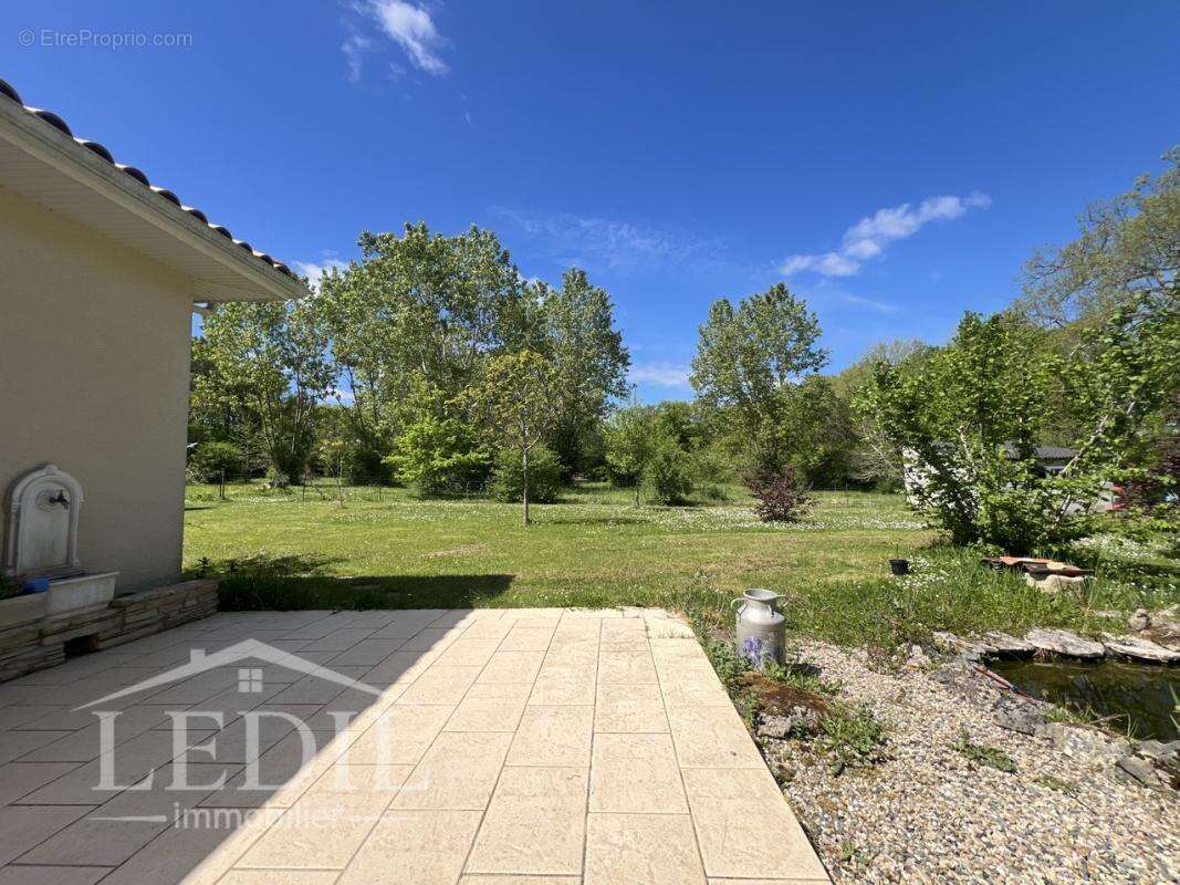 Maison à CASTELJALOUX