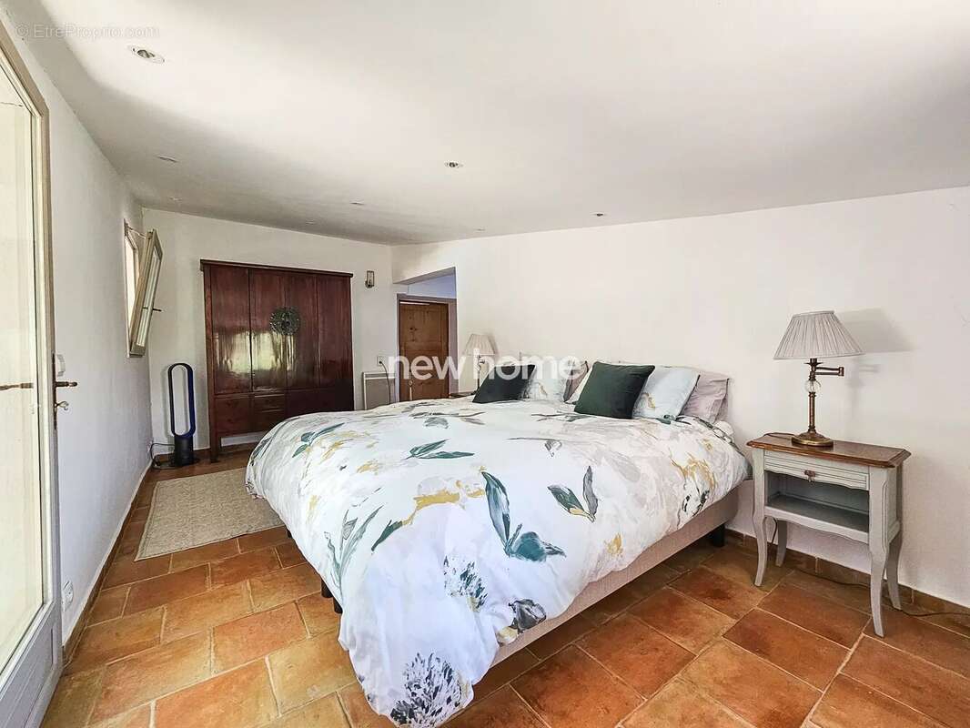 Magnifique bastide en pierre avec jardin clos et belle piscine avec cuisine d?été - photo 28