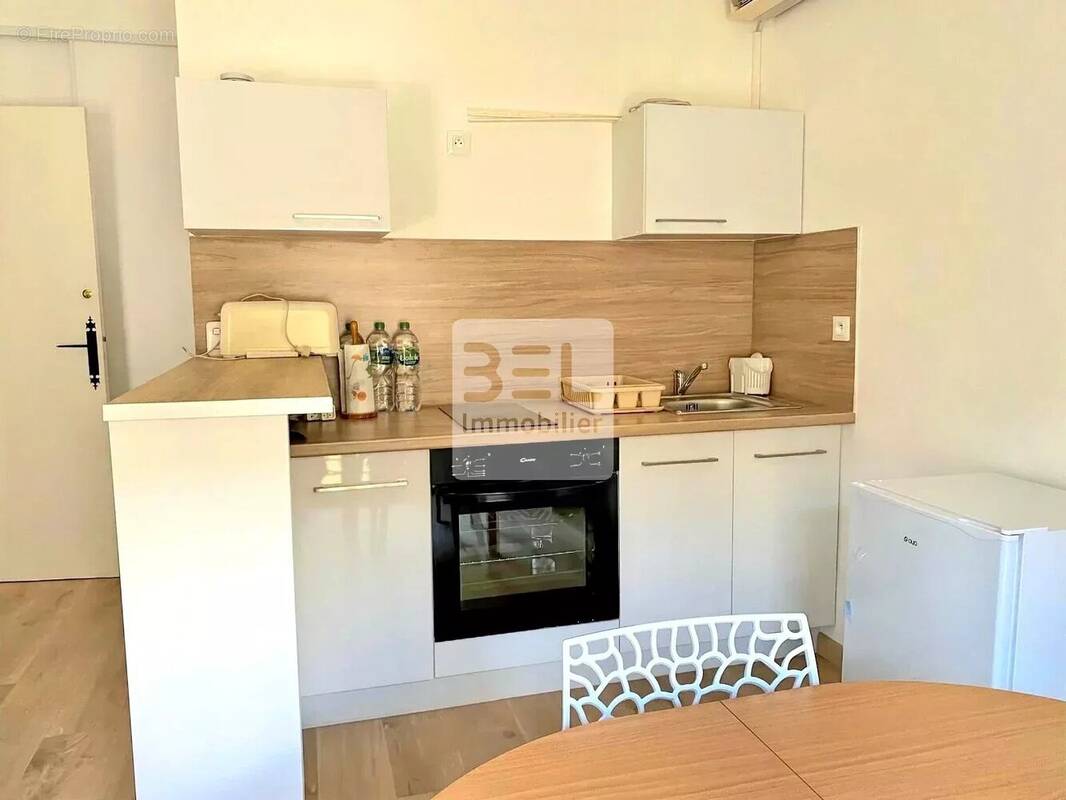 Appartement à LAUDUN-L'ARDOISE