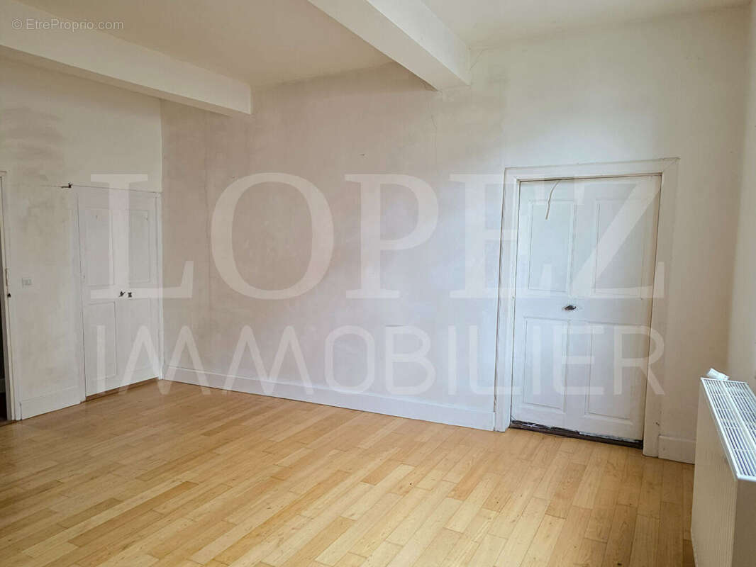 Maison à AIGUEFONDE