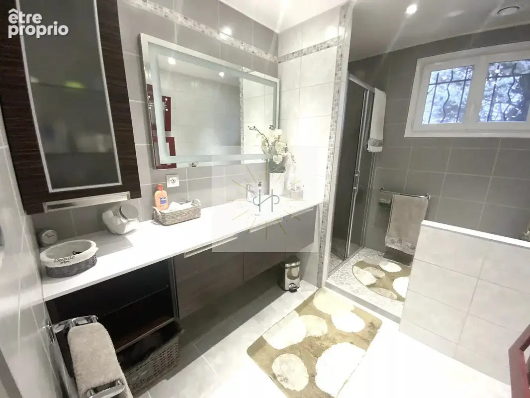Maison 7 pièces 172 m² à vendre à Montelimar (26200) - photo 5