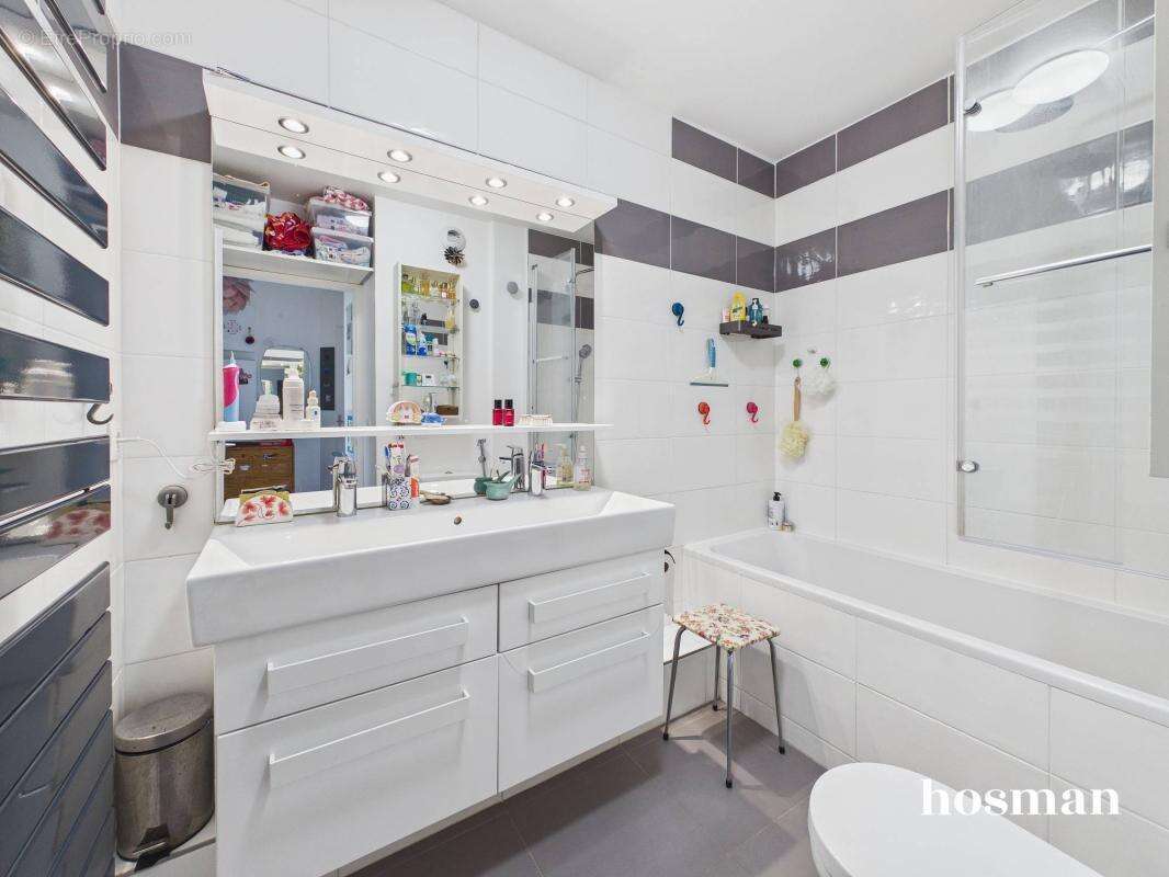 Appartement à LEVALLOIS-PERRET