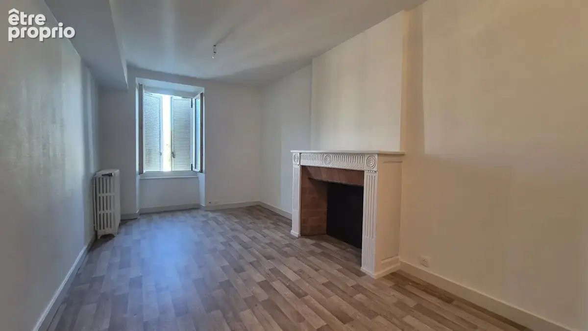 Appartement 300 m² à vendre à Bellac (87300) - photo 2