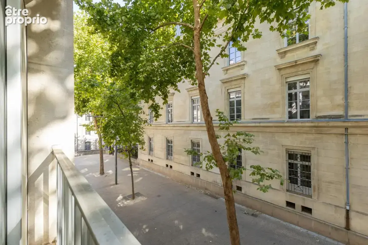 Appartement ensemble de bureaux 6 pièces de 152 m² à Avignon - photo 3