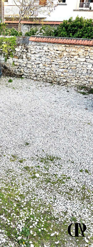 Terrain à LONGJUMEAU