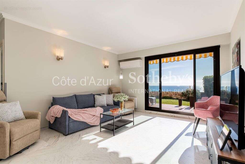 Appartement à ROQUEBRUNE-CAP-MARTIN