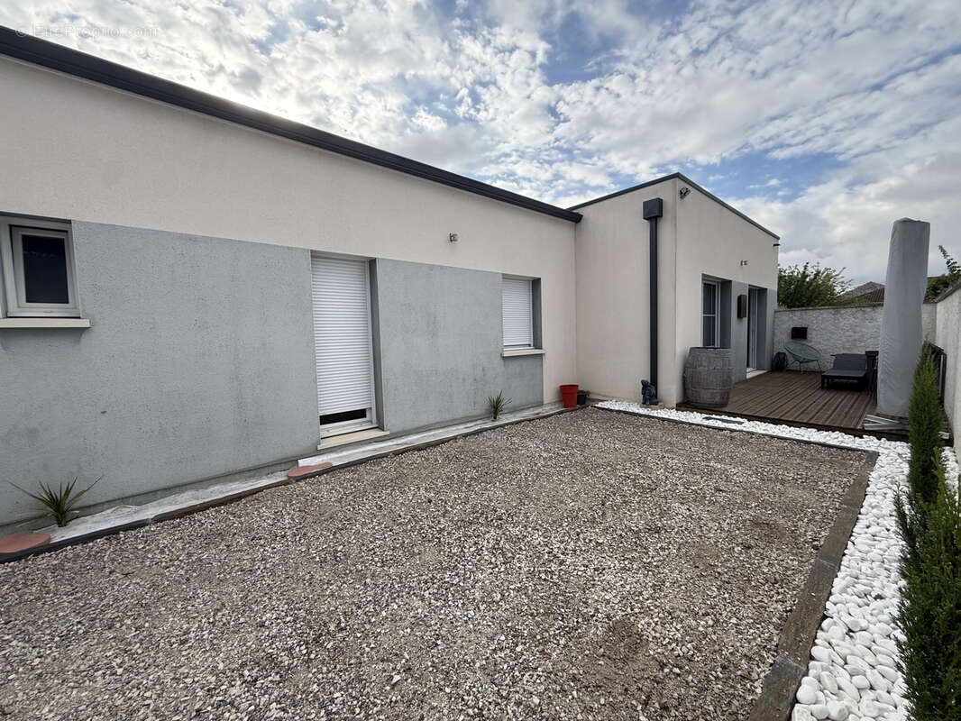 Maison contemporaine de plain-pied   Prestations de qualité   4 chambres - photo 18