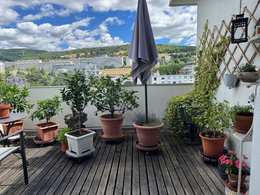 Appartement à SAINT-ETIENNE